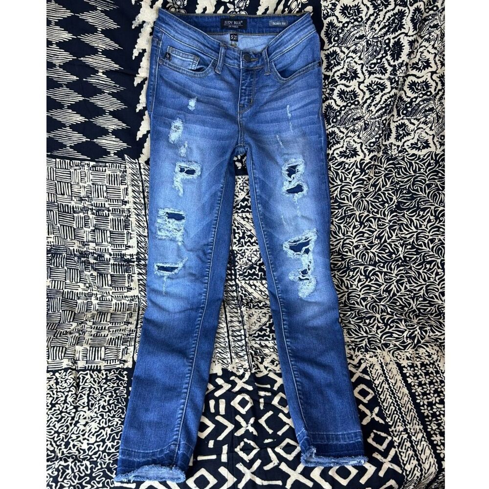 Judy Blue Jeans Wm's 5/27 Blue Denim Skinny Fit Distressed/Destructed Finish